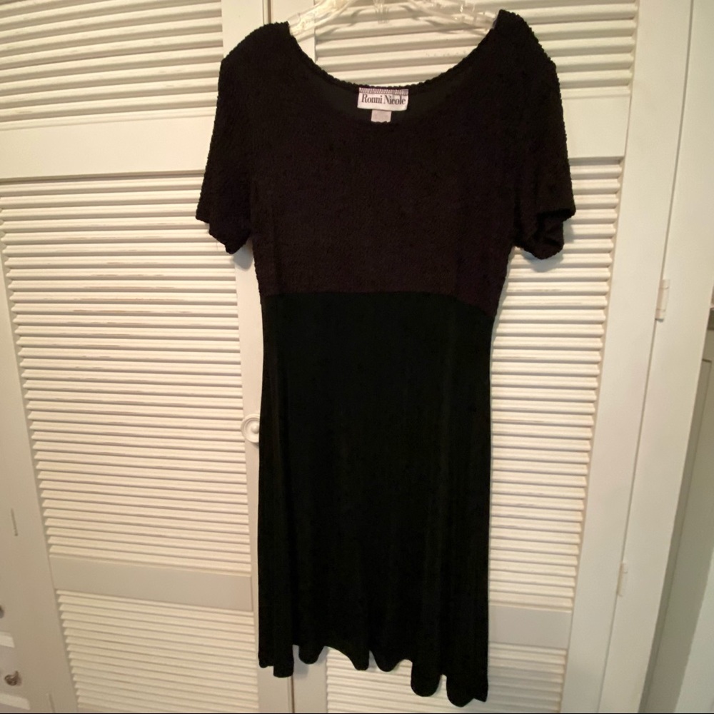 RONNI NICOLE Little Black Dress LBD ❤️
